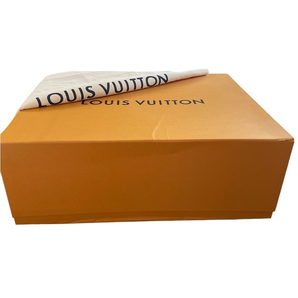 NWT Louis Vuitton ON MY SIDE MM Handbag Black Brown - Picture 11 of 13